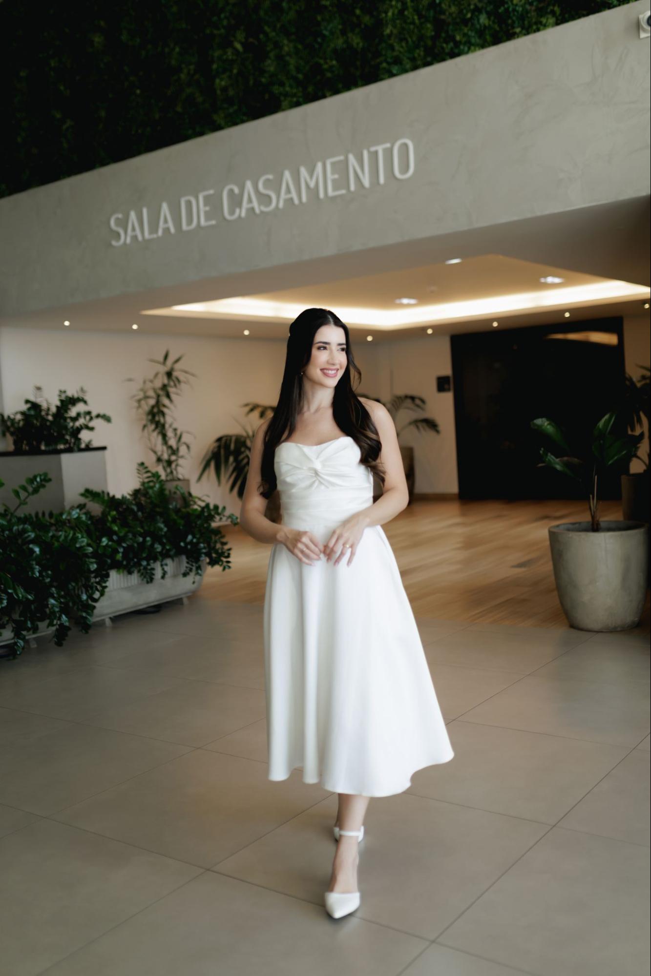 Vestido para noivas na sala de casamento